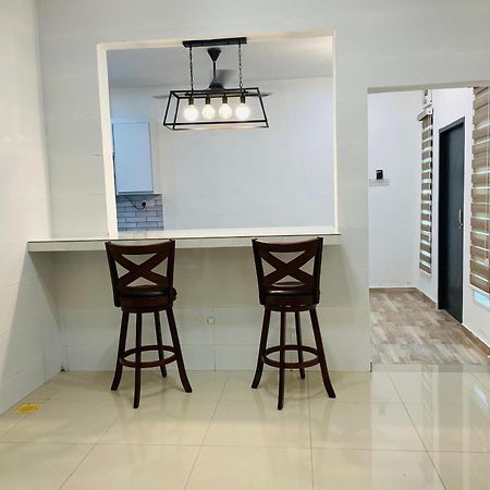 Nazirin Homestay No 27 Tmn Desa Manjung Lumut Eksteriør billede
