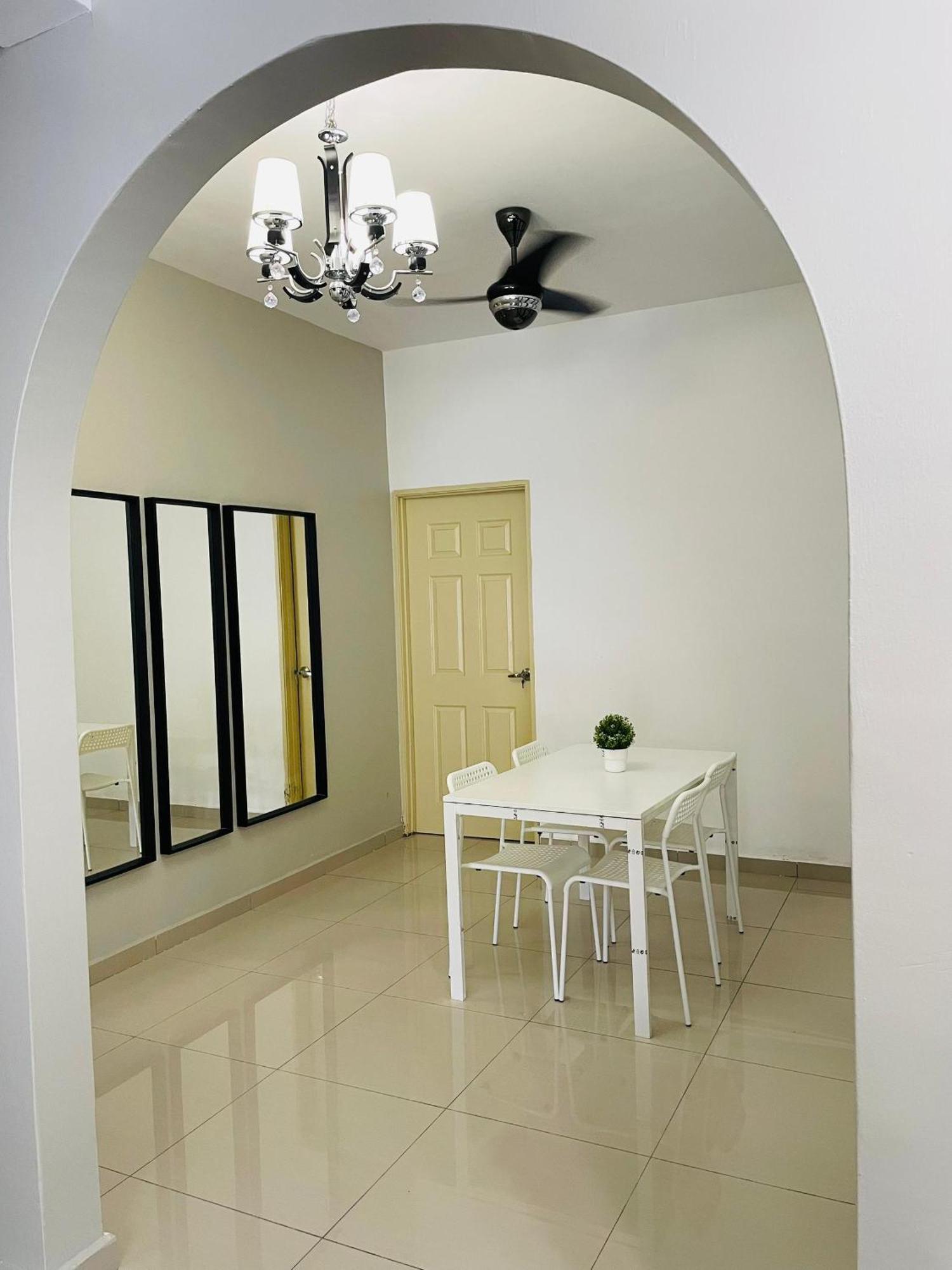 Nazirin Homestay No 27 Tmn Desa Manjung Lumut Eksteriør billede
