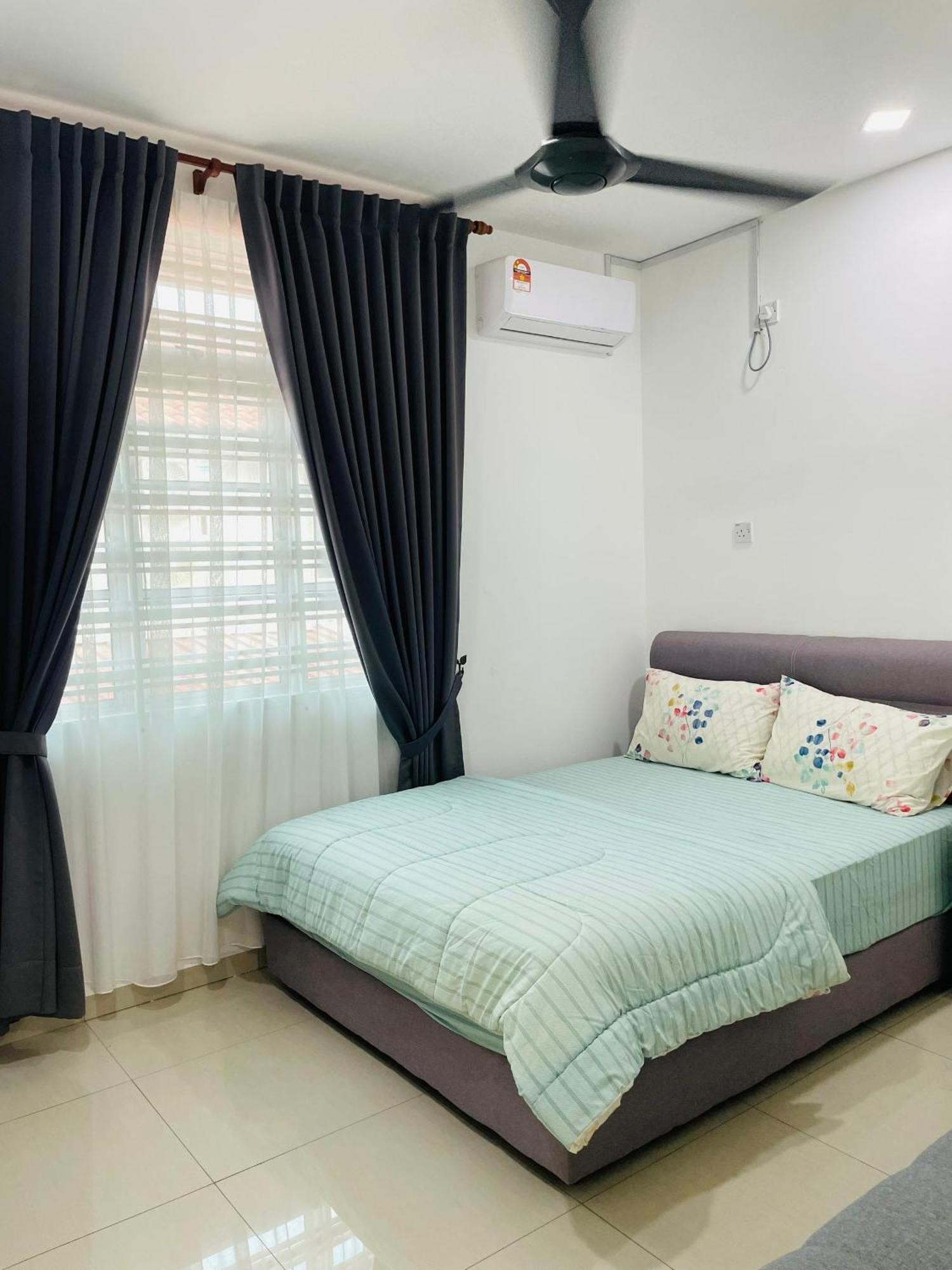 Nazirin Homestay No 27 Tmn Desa Manjung Lumut Eksteriør billede